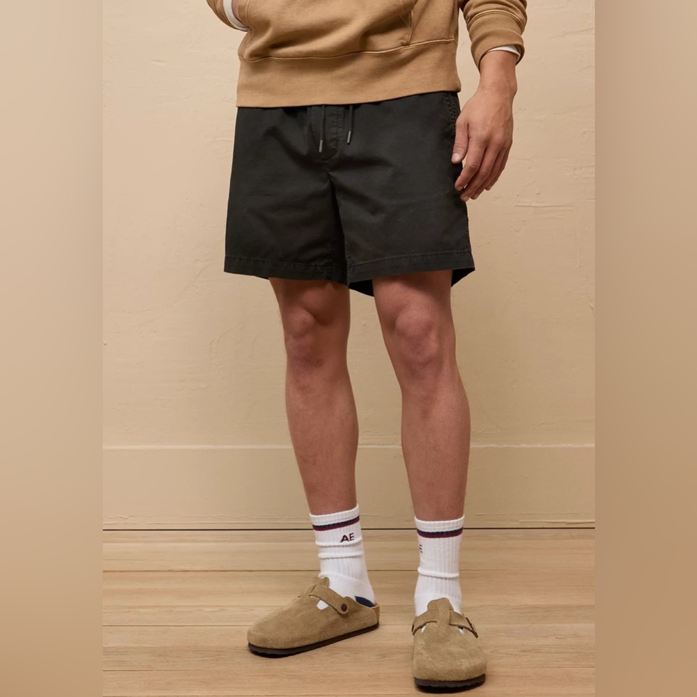 AE 7" Flex Lived-In Trekker Short